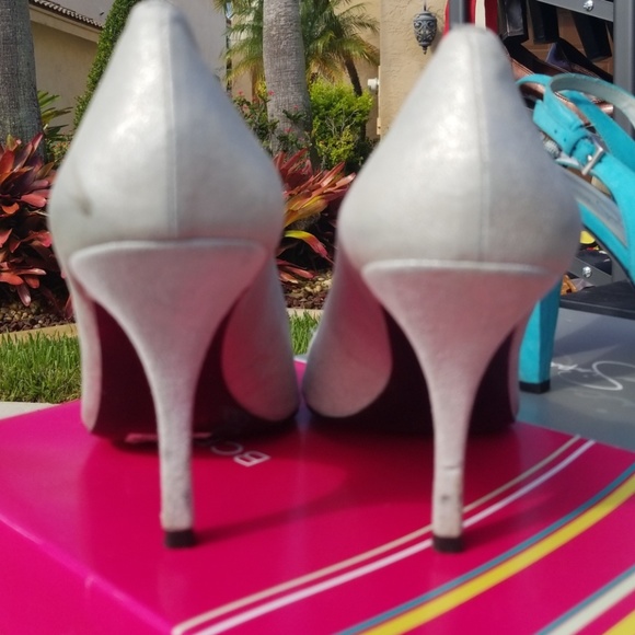 Shoes - Picture 2 of 3